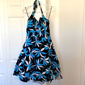 Majora Leaf print dress. Size medium, blue, white and black.